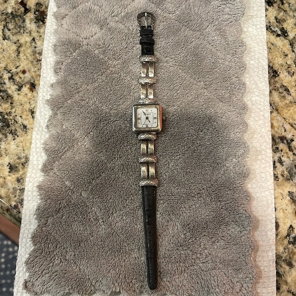 Brighton ladies wrist watch, silver and leather band. - Picture 2 of 4